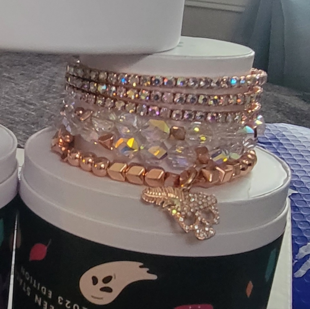 Roaring 20's bomb party stack rose gold